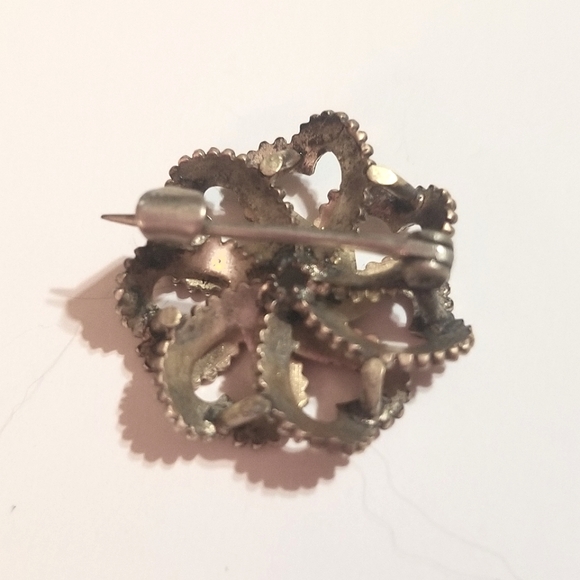 1800s Victorian Etruscan Sterling Hearts Brooch - Picture 6 of 7